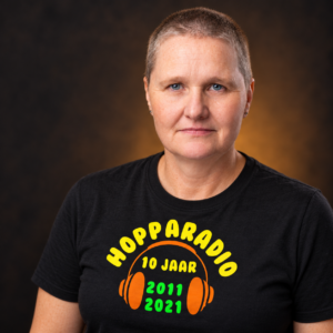 Lady Bianca in een HoppaRadio-shirt
